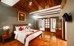 Bali Taman Beach Resort&Spa Lovina